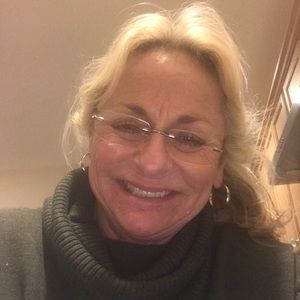 Meet your Posher, Jeanne